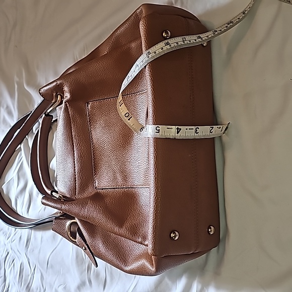 Sondra Robert's Squared leather bag with gold hardware. Camel color. EUC. - Picture 3 of 7